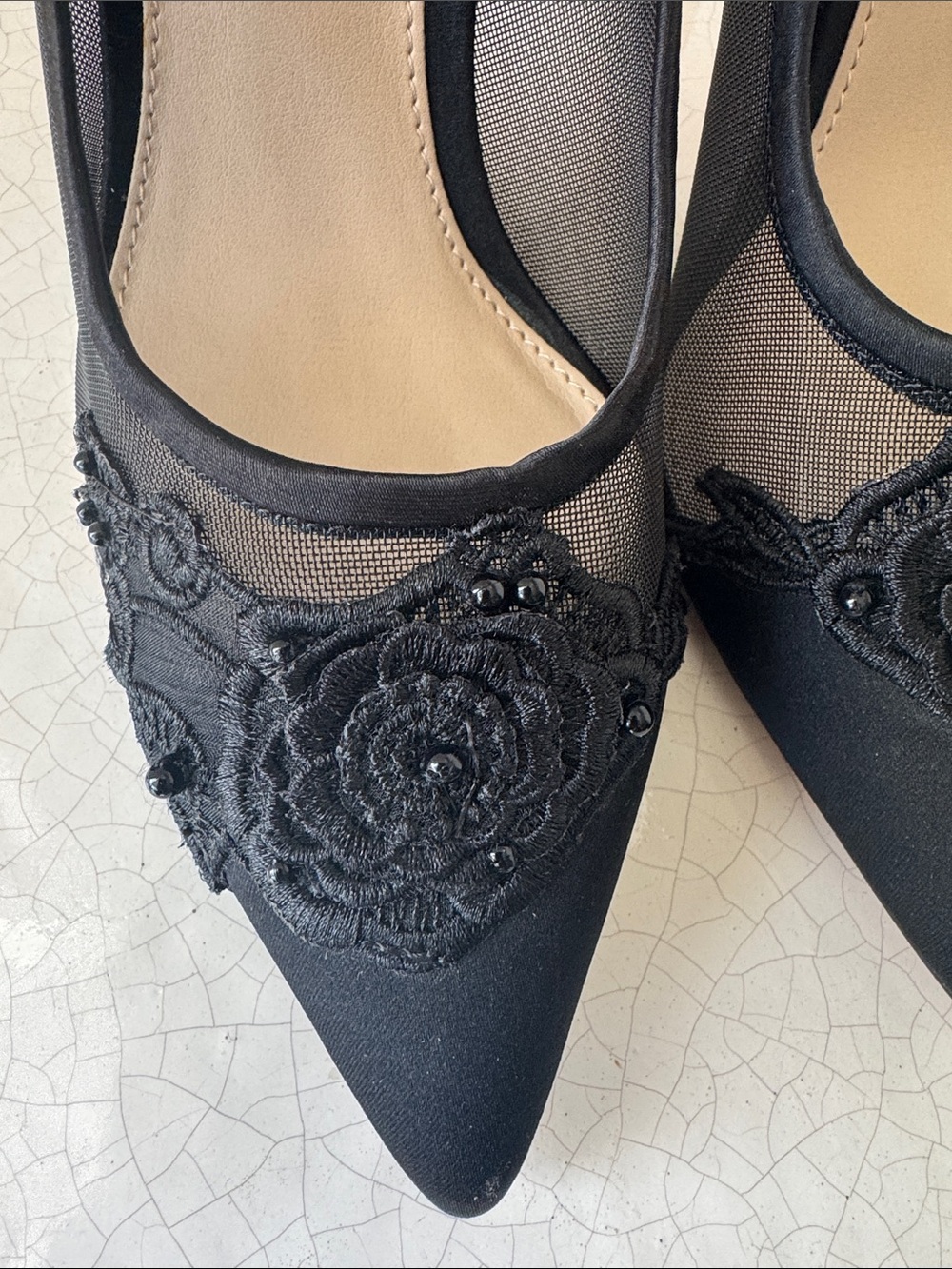 Nina DONELA Black Floral Appliqué Pointed-Toe Mesh Pumps Stiletto Heels Size 7.5 - Picture 11 of 12